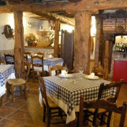 Posada por habitaciones en Segovia. Imágenes del restaurante2